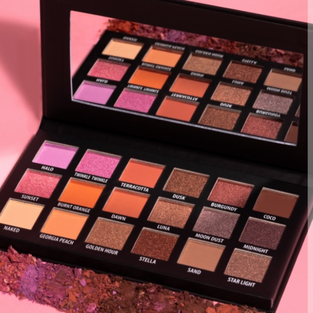 NEW KAB COSMETICS Day + Night Eyeshadow Palette